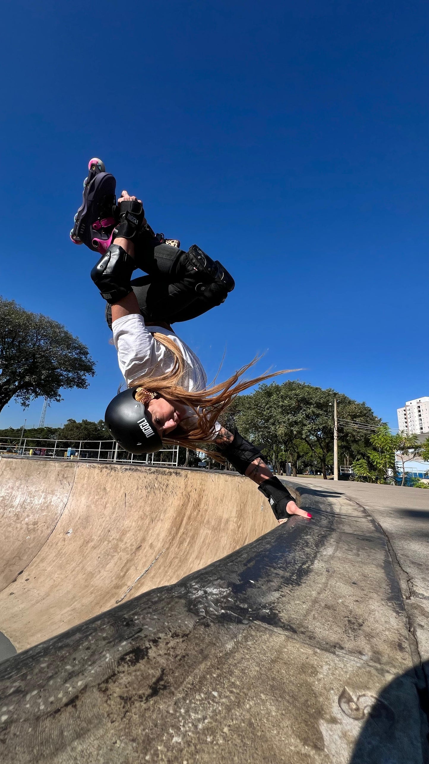 FABIOLA DA SILVA PRO MODEL HELMET